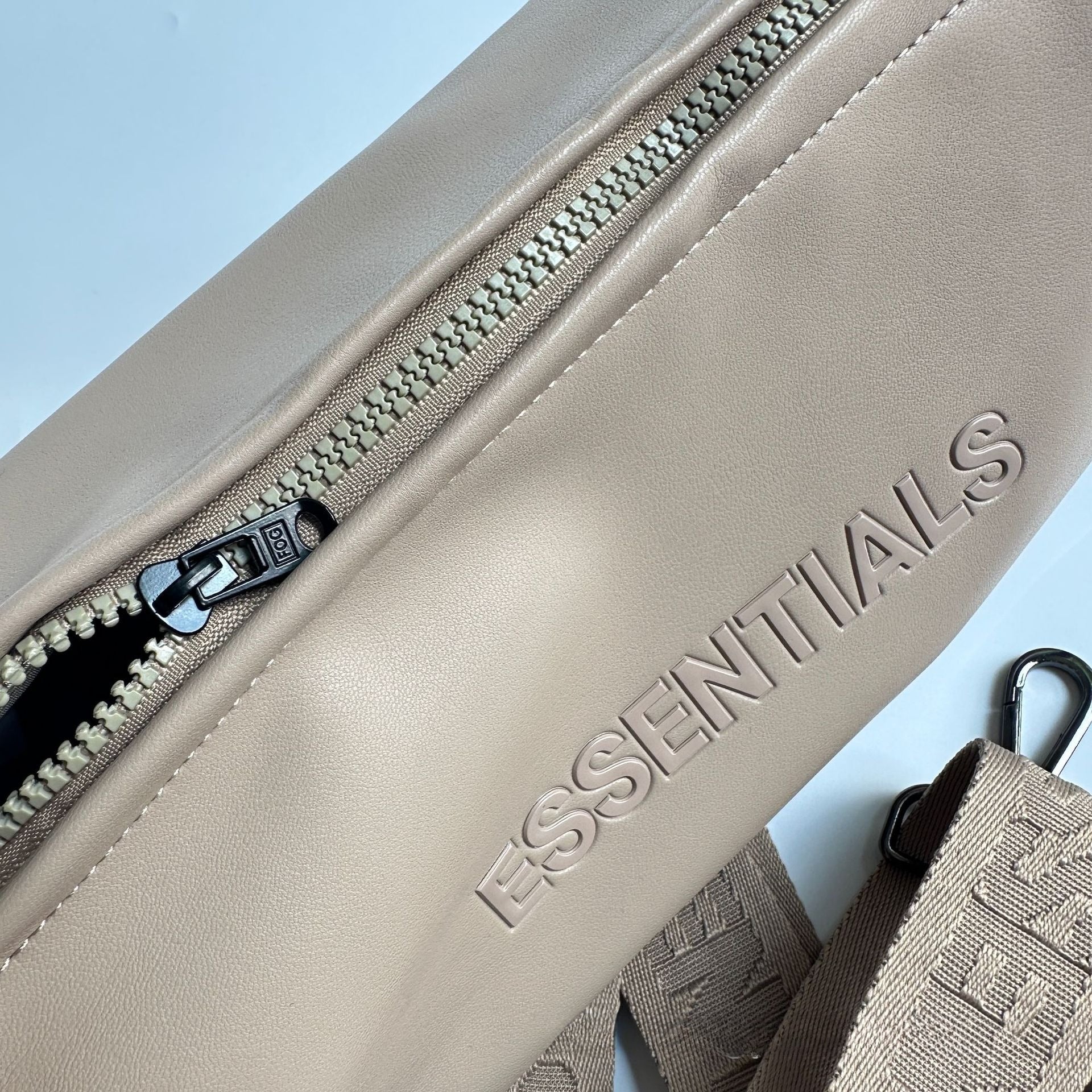 FOG ESSENTIALS Bag autumn and winter barrel messenger bag