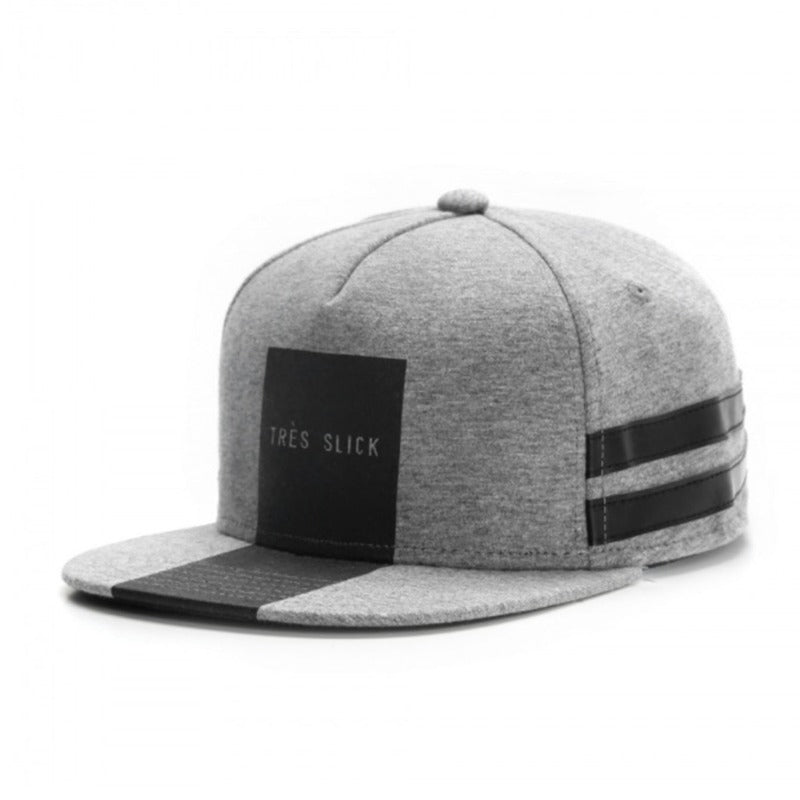 Trendy flat brimmed snapback hats breathable sunshade