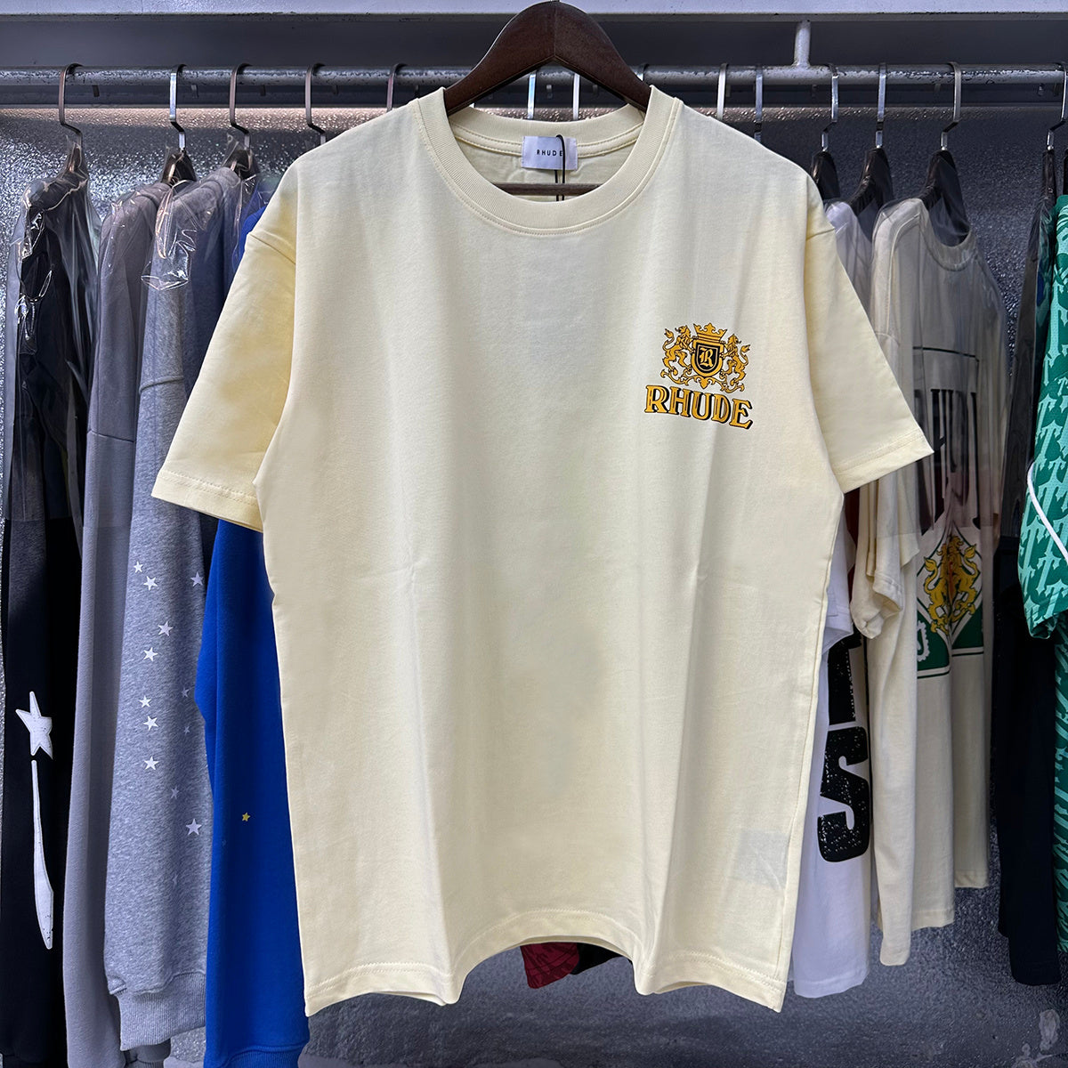 Rhude T Shirts Totem Badge Printing Cotton Casual Short Sleeve Men and Women