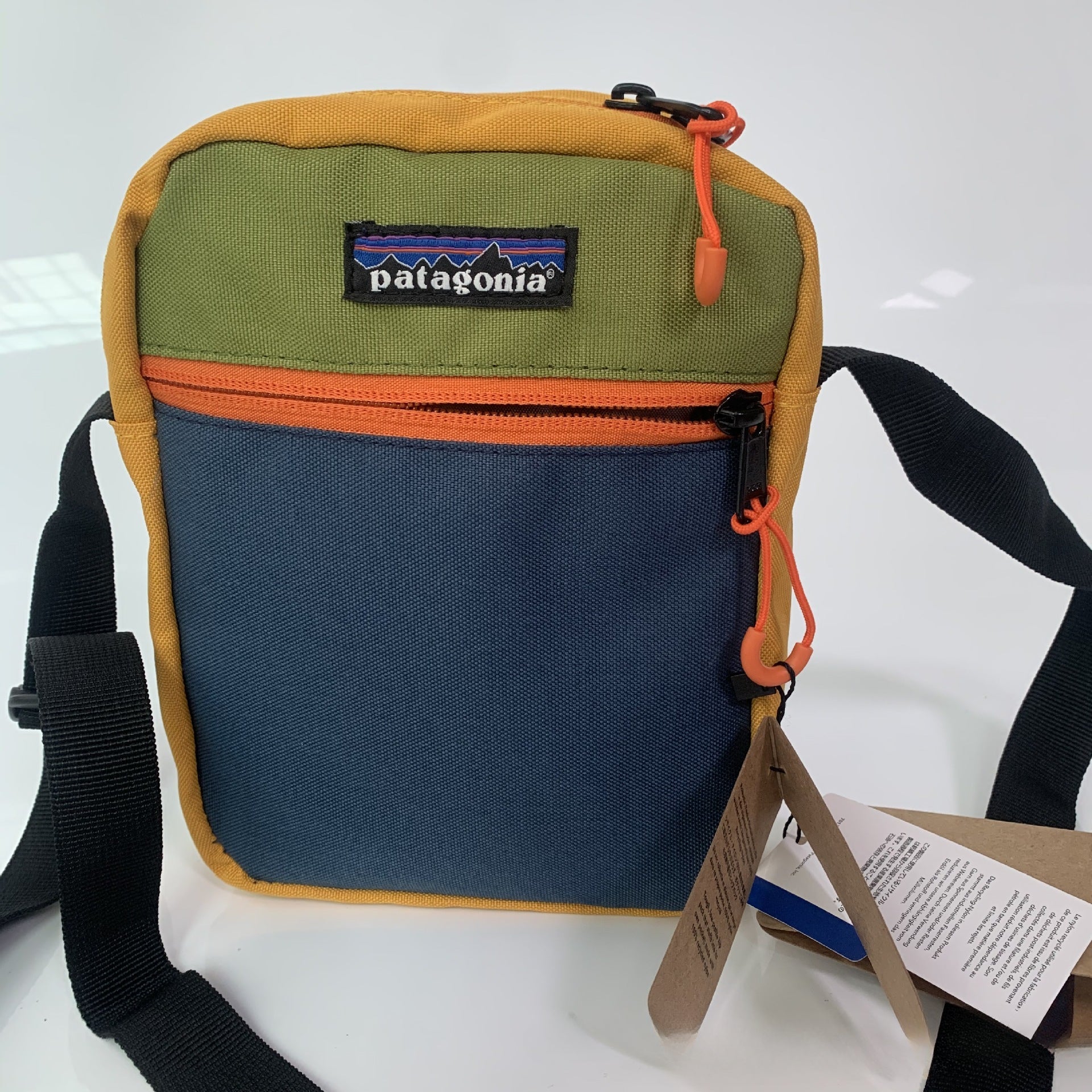 Men Casual Bags PATA Men's messenger bag, mobile phone bag, shoulder