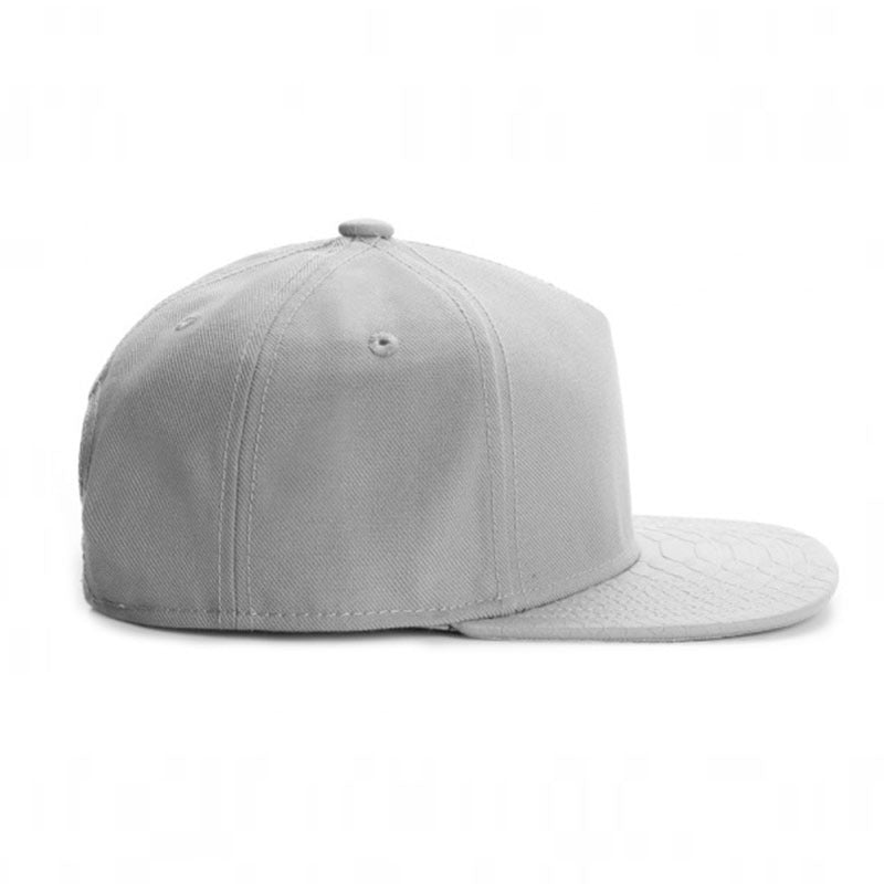 Trendy flat brimmed snapback hats blank light plate without logo