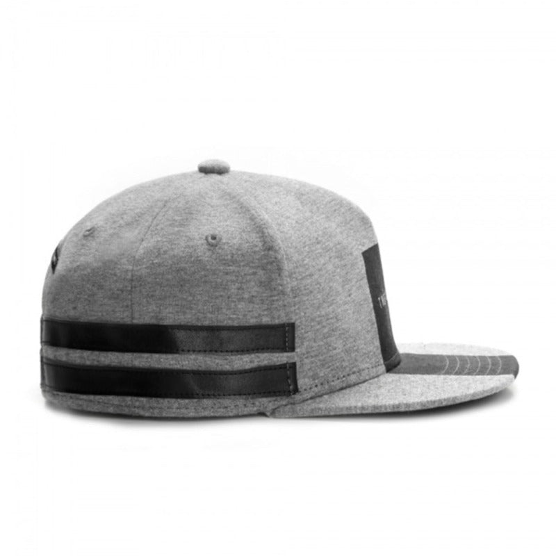 Trendy flat brimmed snapback hats breathable sunshade