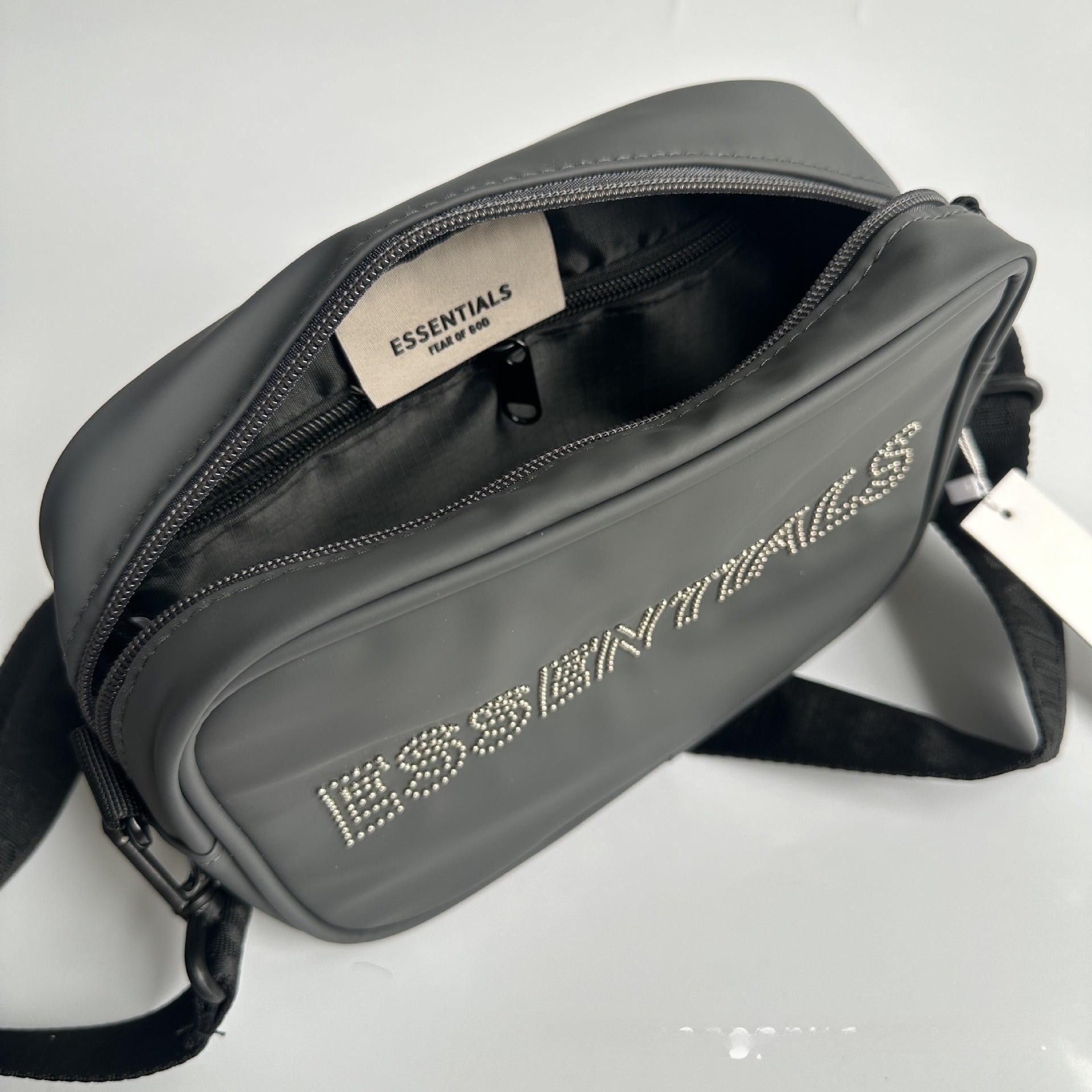 FOG ESSENTIALS Bag Messenger bag Commuter breast bag Lightweight mobile phone bag Small satchel