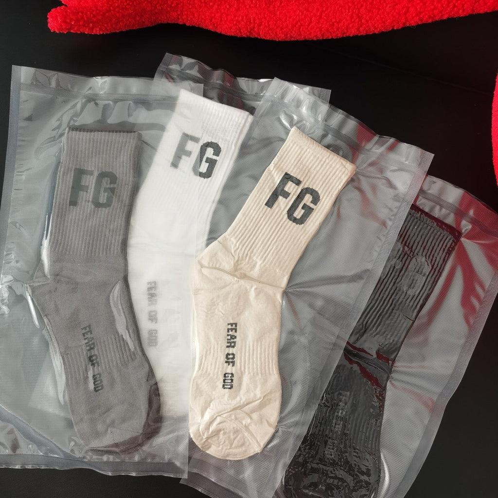 Fog ESSENTIALS Socks skateboard alphabet tube socks