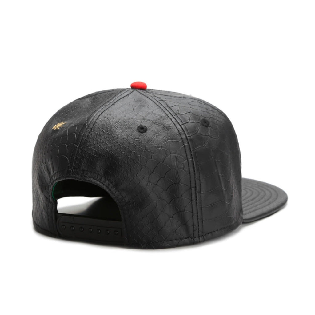 Trendy flat brimmed snapback hats leather metal logo adjustable