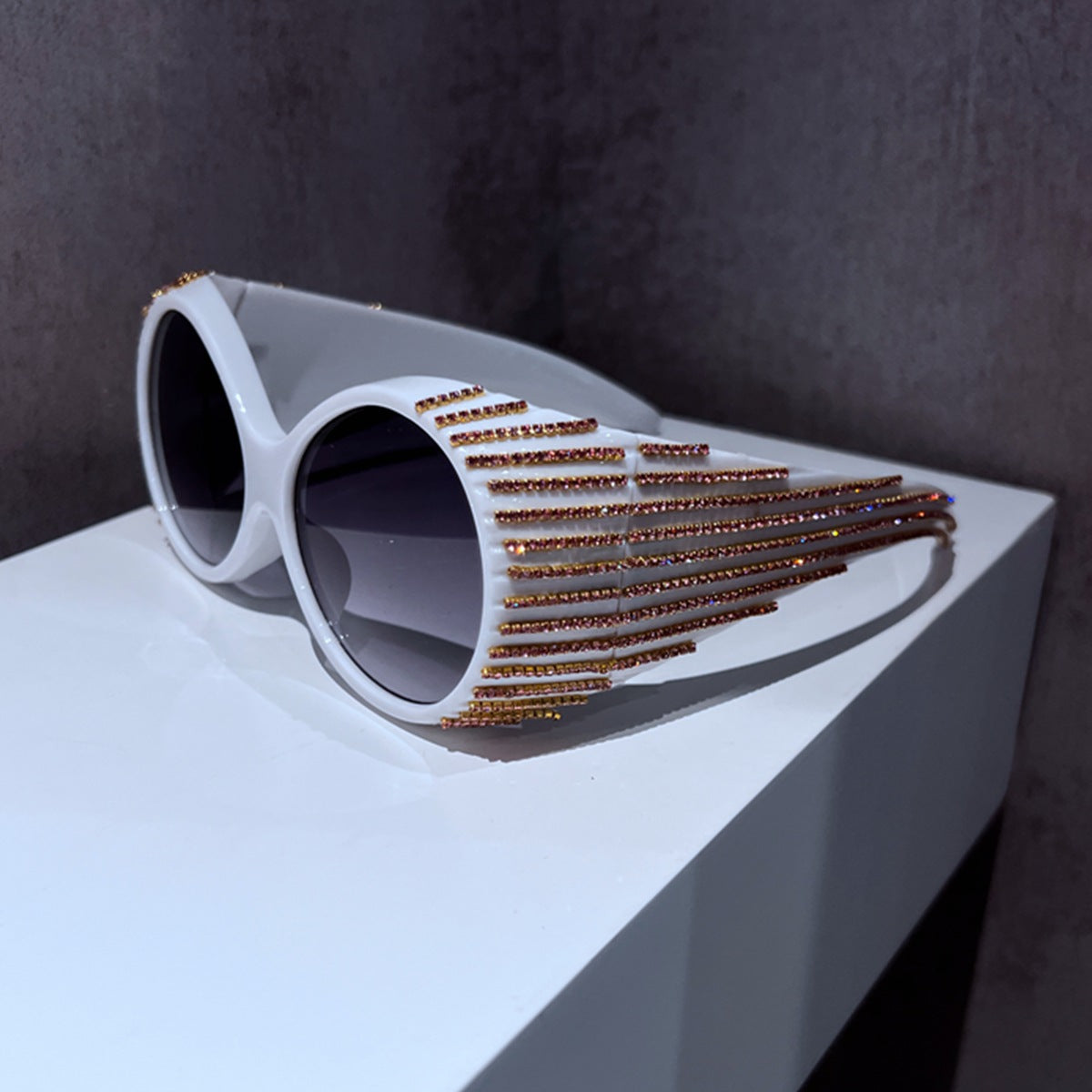 Trendy punk glasses retro round diamond