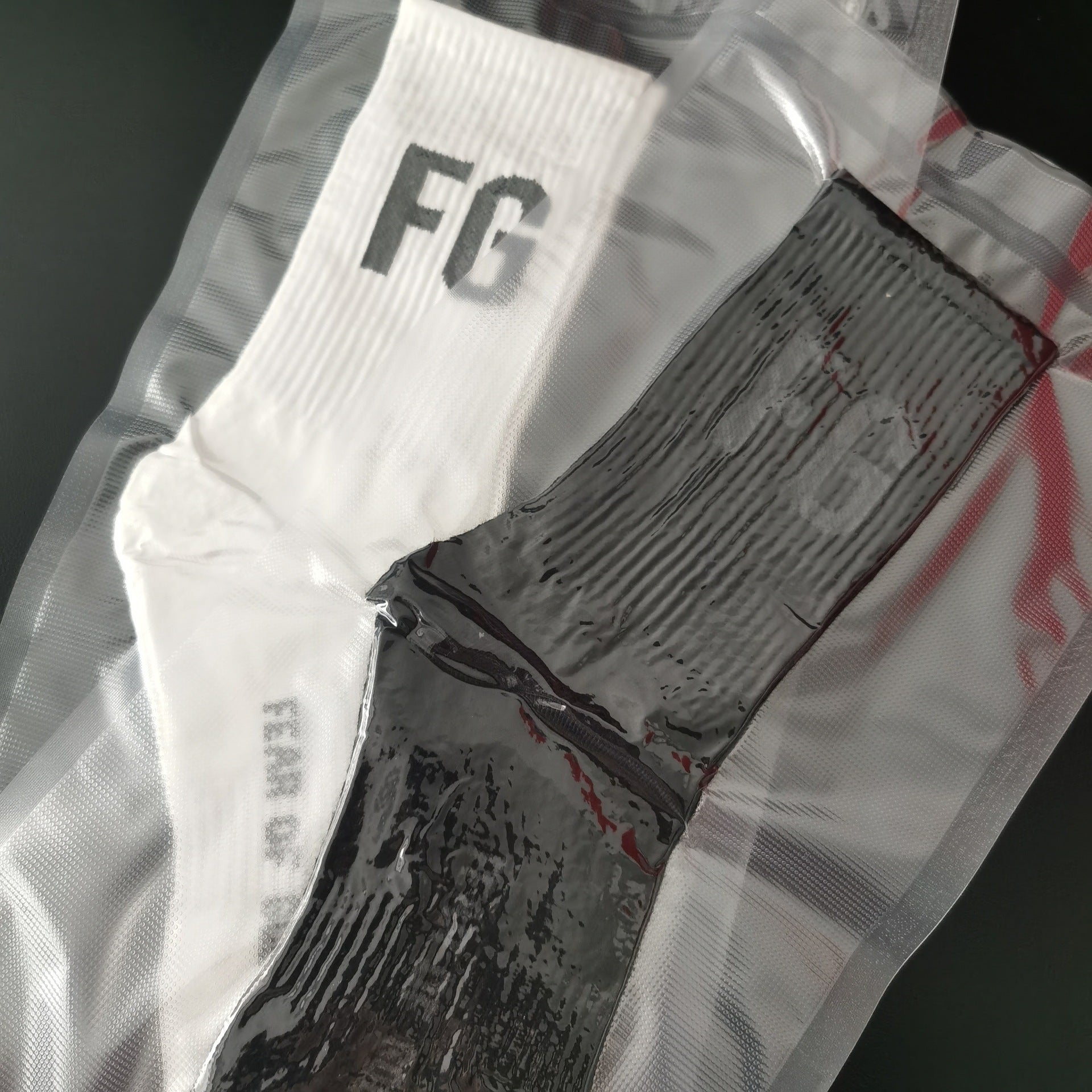 Fog ESSENTIALS Socks skateboard alphabet tube socks