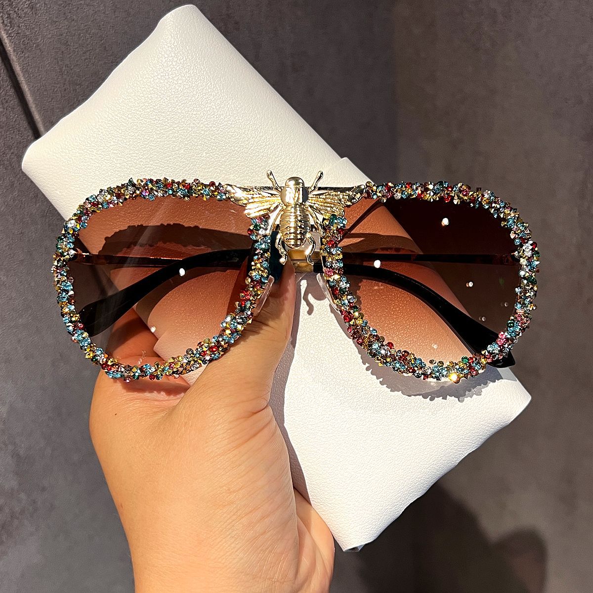 Trendy punk glasses bee diamond retro