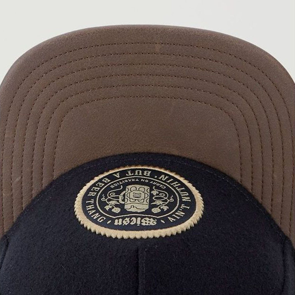 Trendy flat brimmed snapback hats woolen woven label