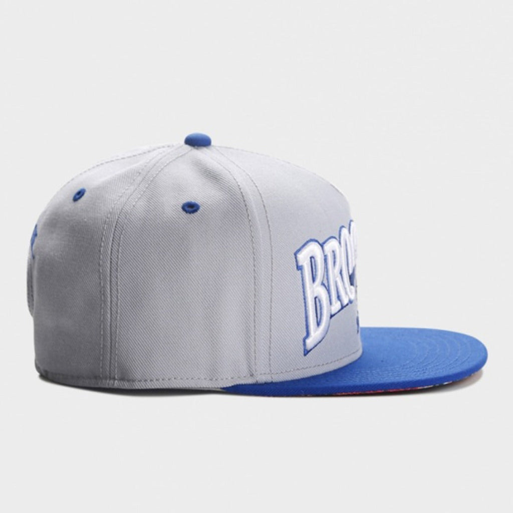 Trendy flat brimmed snapback hats BROOKLYN Sunshade Vintage