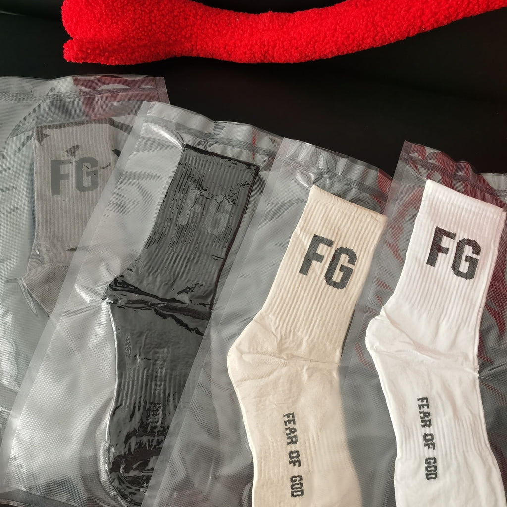 Fog ESSENTIALS Socks skateboard alphabet tube socks