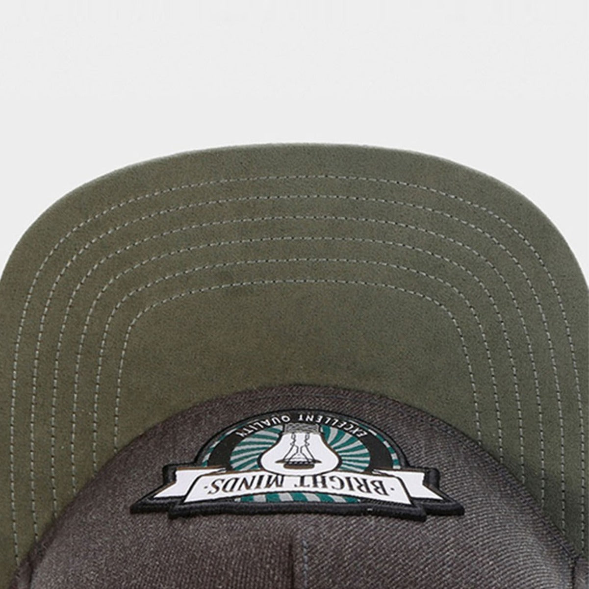 Trendy flat brimmed snapback hats adjustable breathable sun protection
