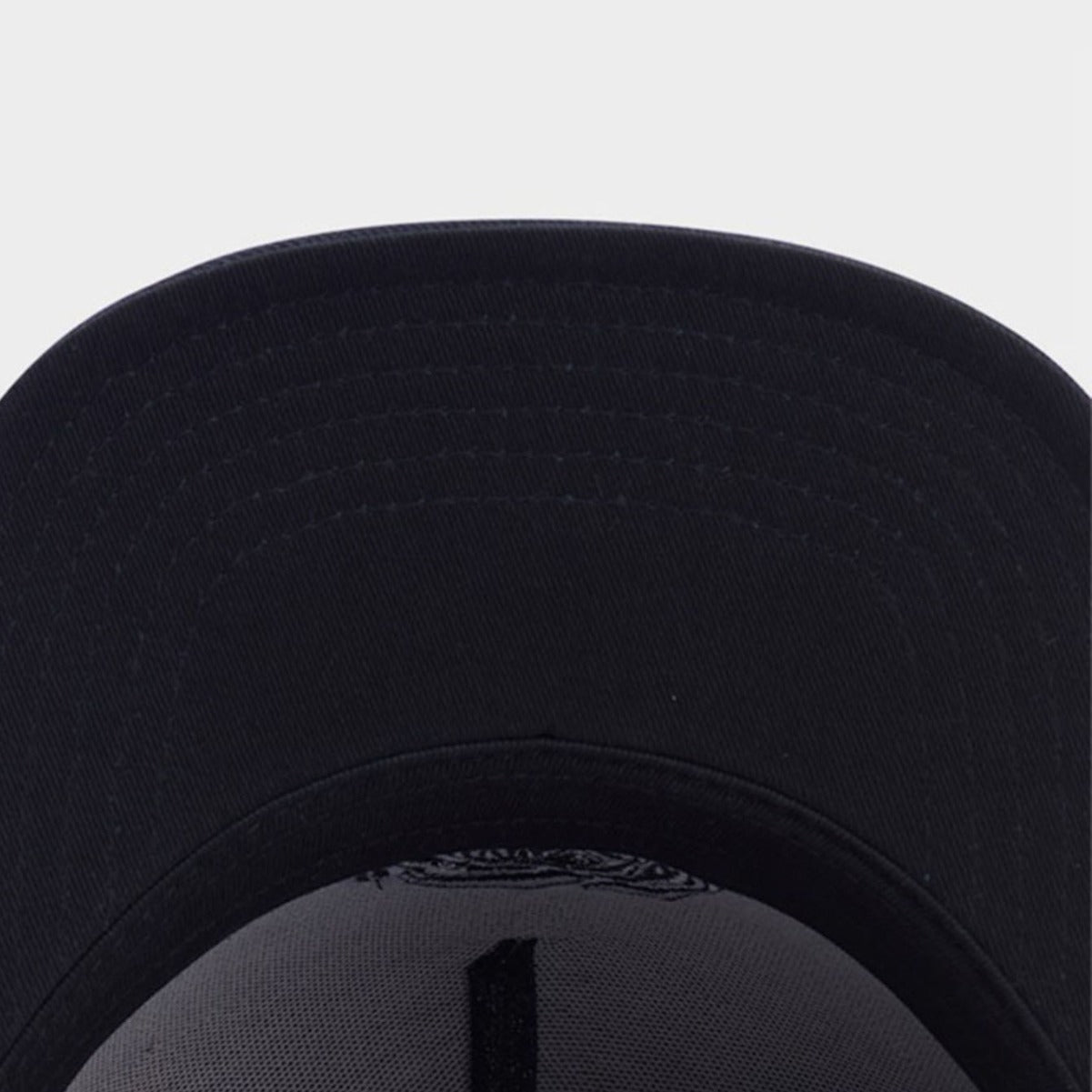 Trendy flat brimmed snapback hats black skull music