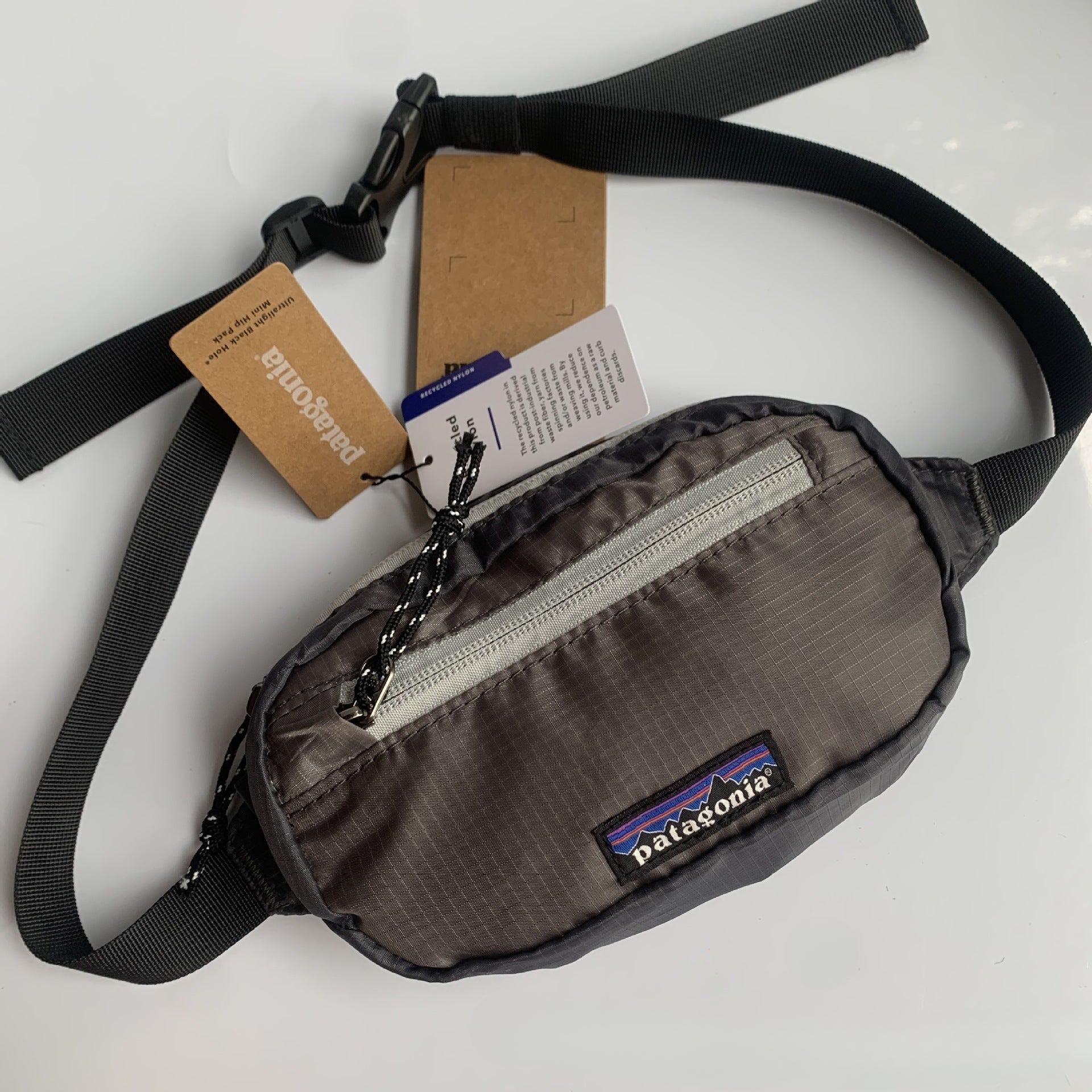 Mens Casual Bags Color Matching Crossbody Breast Bag Fanny Pack